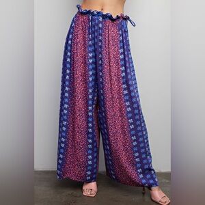 #018 New Easel Beautiful Floral Wide-Leg Pants